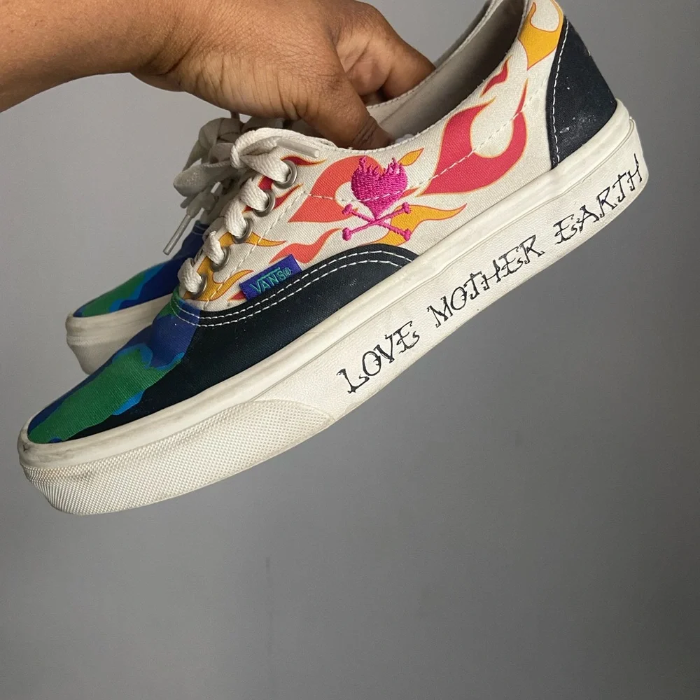 Mother Earth Vans low top - Picture 2 of 10